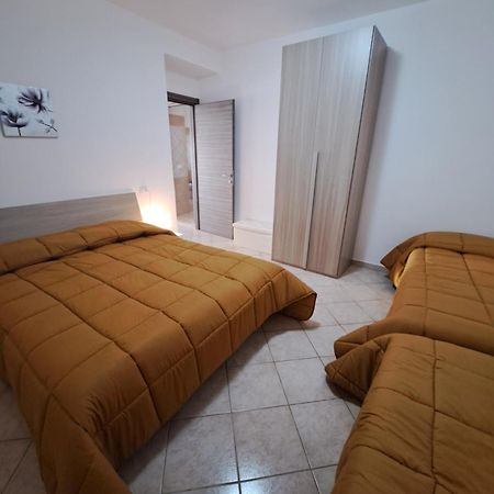 A Casa Di Andrea Francesco Apartment Фонди Екстериор снимка
