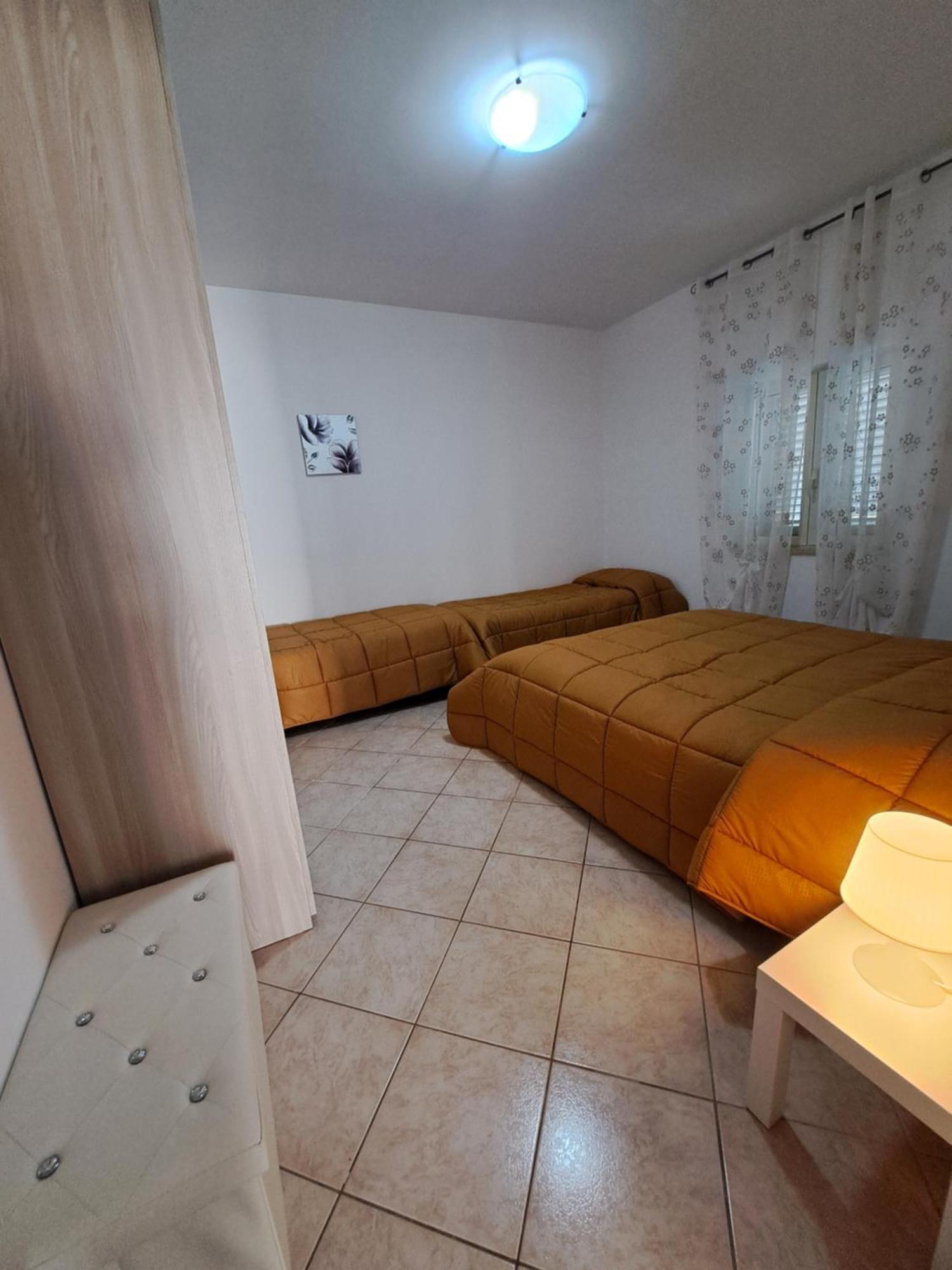 A Casa Di Andrea Francesco Apartment Фонди Екстериор снимка
